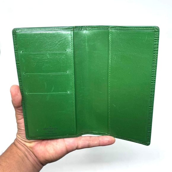 🟢🔥LOUIS VUITTON LONG EPI WALLET🔥 🟢 - Picture 3 of 10